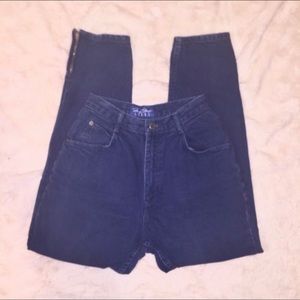 Women’s 7/8 Marilyn Monroe Vintage Mom Jeans